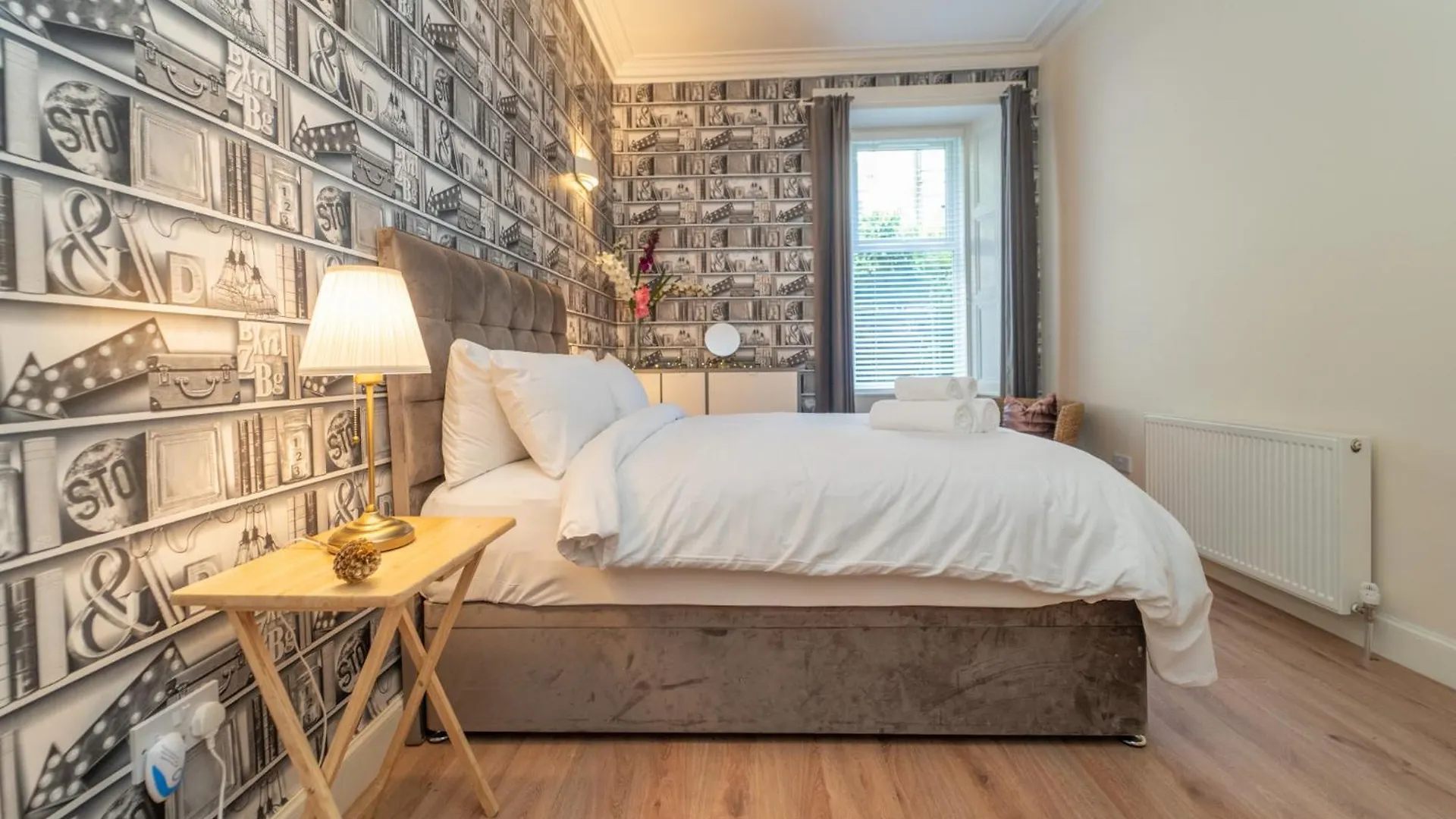 Beautiful Spacious Victorian Town House Apartment Edinburgh