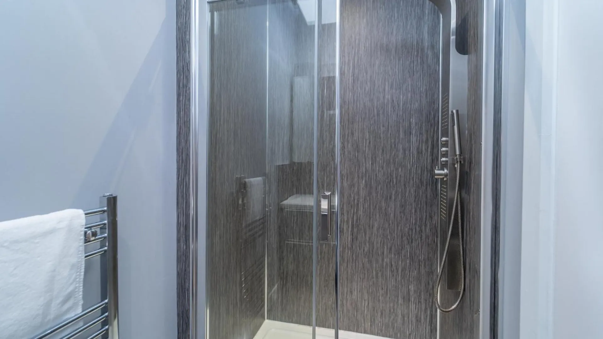 Beautiful Spacious Victorian Town House Apartment Edinburgh United Kingdom