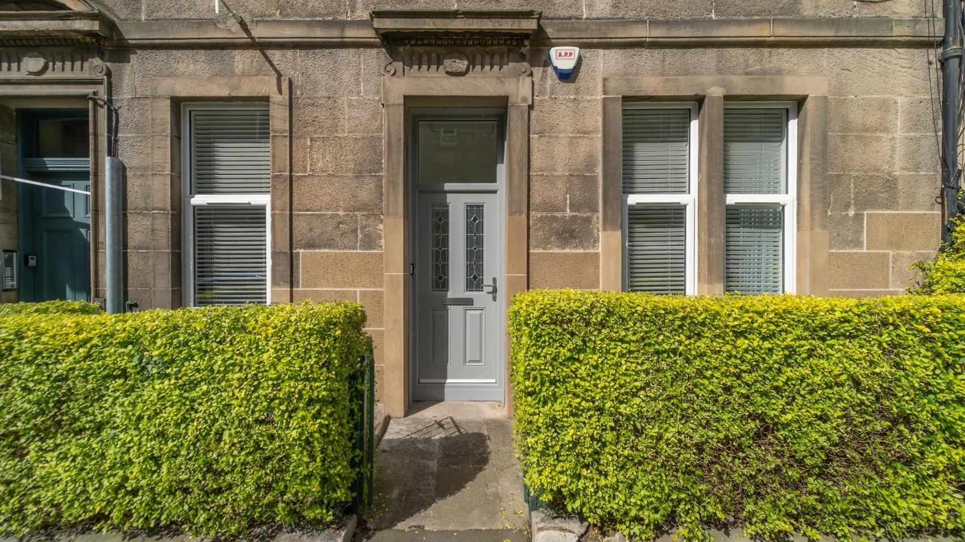Beautiful Spacious Victorian Town House Apartment Edinburgh