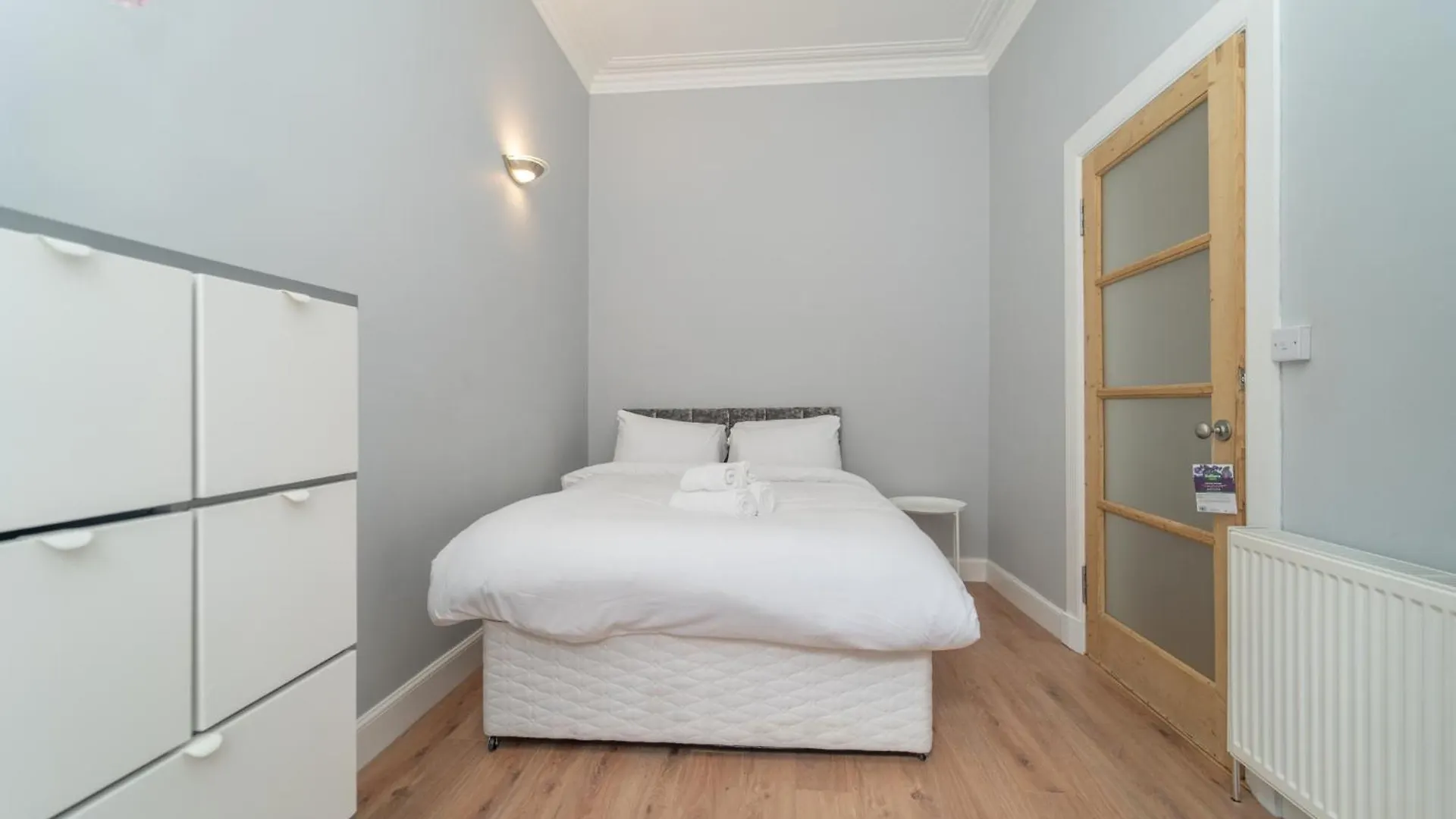 Beautiful Spacious Victorian Town House Apartment Edinburgh 0*,