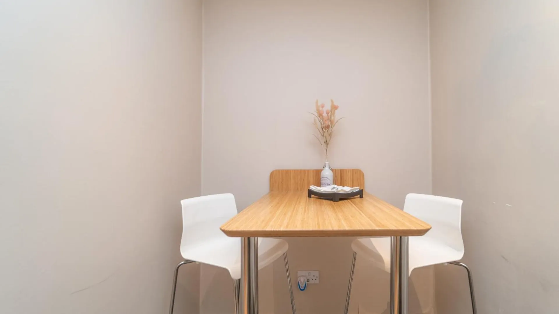 Beautiful Spacious Victorian Town House Apartment Edinburgh United Kingdom